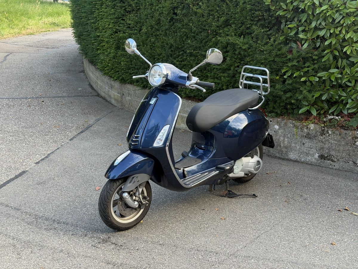 Piaggio Strada: Piaggio Vespa Primavera 3V 2016jg Ab Mfk  – Usato da Zullwil venduto da Autocentersalii