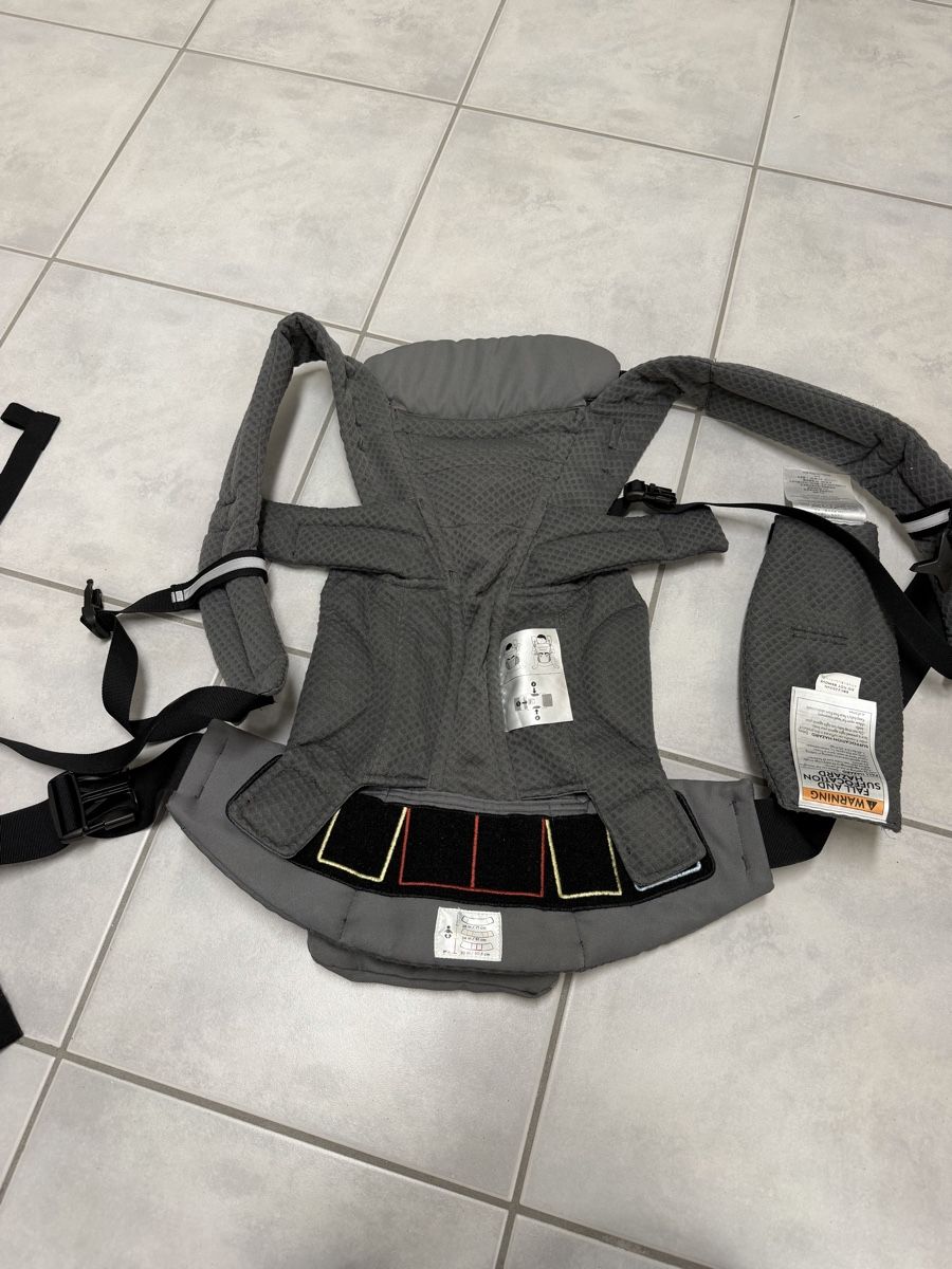 Ergobaby Marsupi portabebè: Ergobaby OMNI BREEZE, GRAPHITE GREY – Usato da Rümlang venduto da hal_mr29 2
