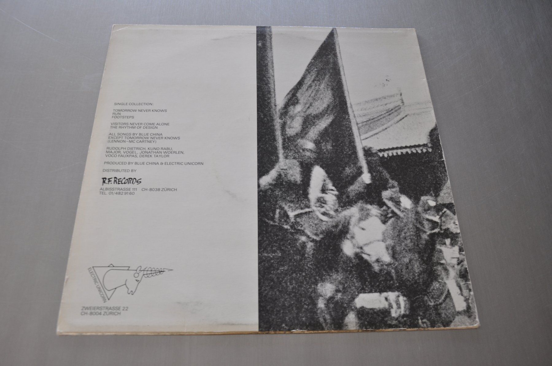 Dischi in vinile: BLUE CHINA 12 TOMORROW NEVER KNOWS - NEW WAVE - CH – Usato da Sion venduto da jaipur1401 1