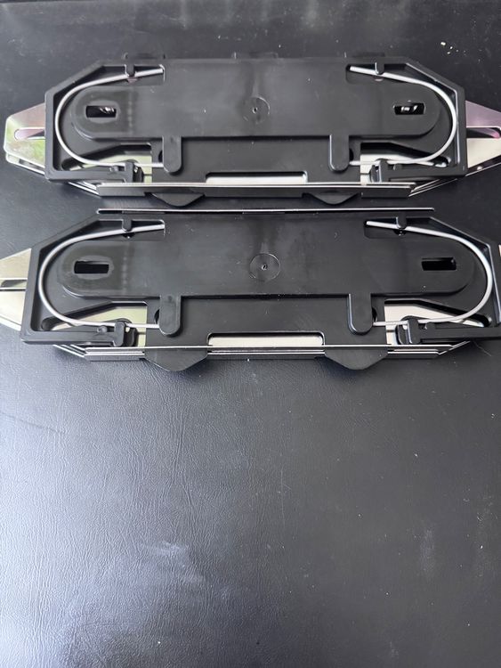 Tutti pezzi di ricambio auto: Menotec Wechselnummerhalter Garnitur für 2 Autos – Nuovo (secondo la descrizione) da Wolfhausen venduto da ResalePoint 1