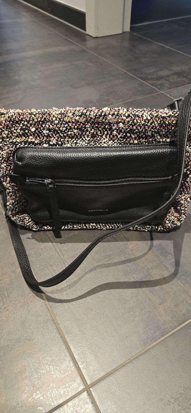 Coccinelle Taschen für Damen: Coccinelle Tasche,neuwertig – Neu (gemäss Beschreibung) aus Schönenwerd von violett03 2