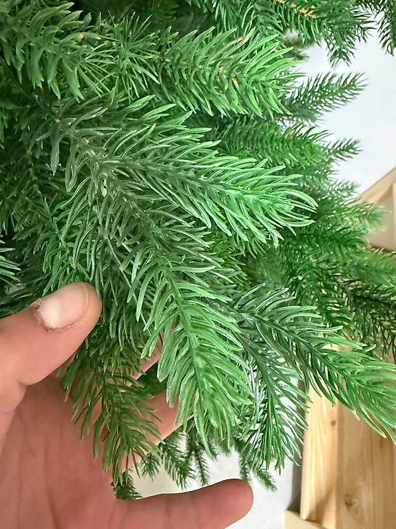 Basi per albero di Natale: Albero di Natale  – Usato da Massagno venduto da and_m56k 4