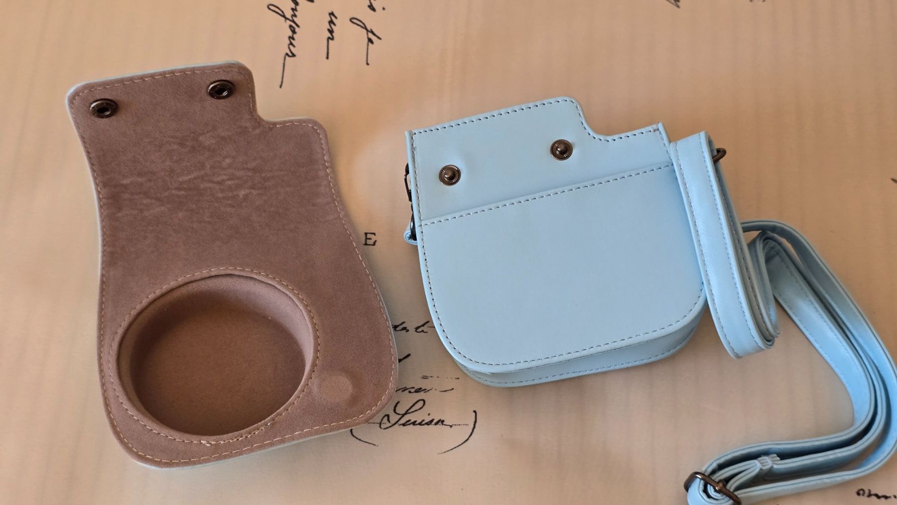 Taschen: Hellblaue Kamera-Tasche für Instax Mini 11 – Neu und originalverpackt aus Thalwil von VitaMini 7