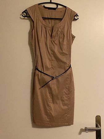 Kleid für jüngere Damen