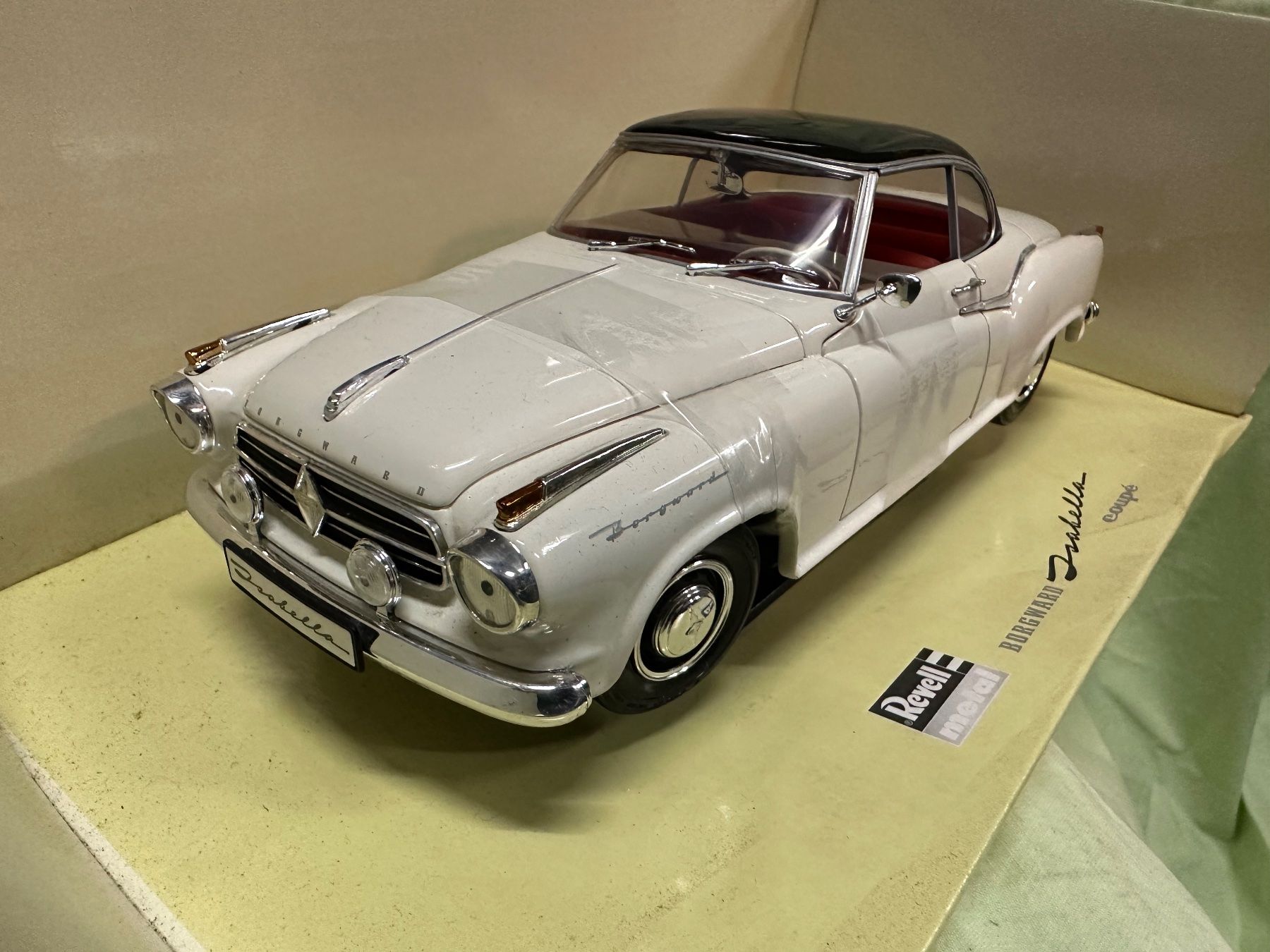 Revell Modellautos: Borgward Isabella Coupé Oldtimer classic – Neu (gemäss Beschreibung) aus Reinach AG von rares75