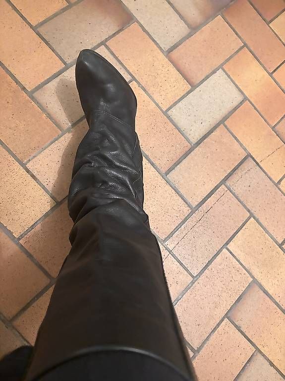 Scarpe da donna: Elegant/ Chic Leder Stiefel  – Usato da Zürich venduto da din_msy7 1