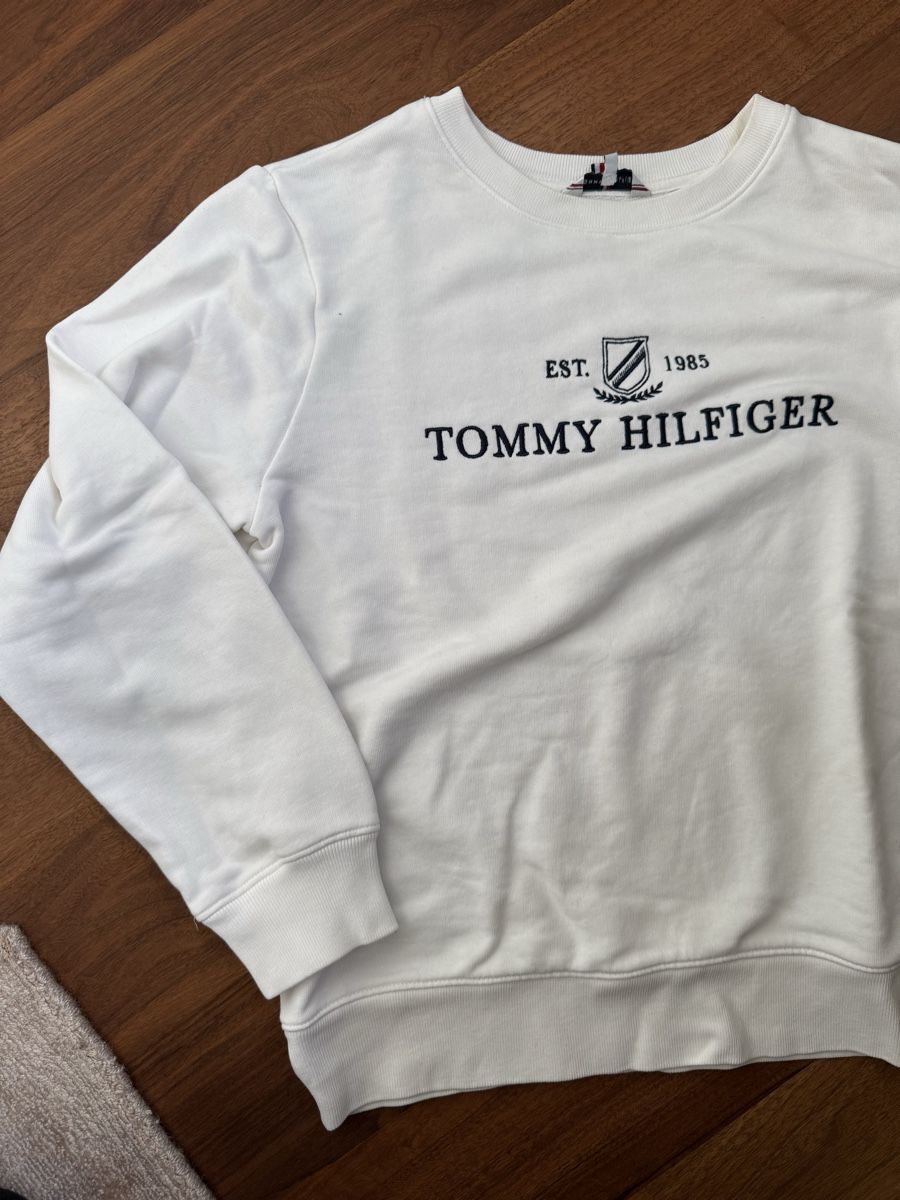 Tommy Hilfiger Maglioni & Felpe: Tommy Hilfiger Pullover – Usato da Triesenberg venduto da Laubella