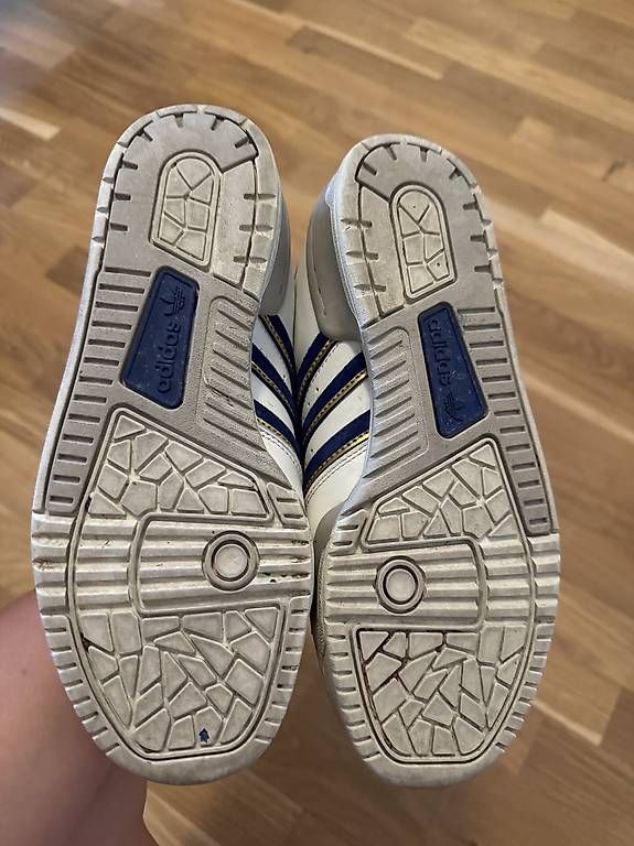 Scarpe da donna: Sneaker Adidas Gr. 39 1/3 – Usato da Zürich venduto da LovieDovie 2
