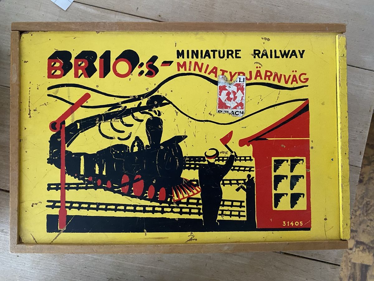 Brio Spielzeuge: Brio Bahn Holzschachtel – Gebraucht aus Oberrieden von sumbus