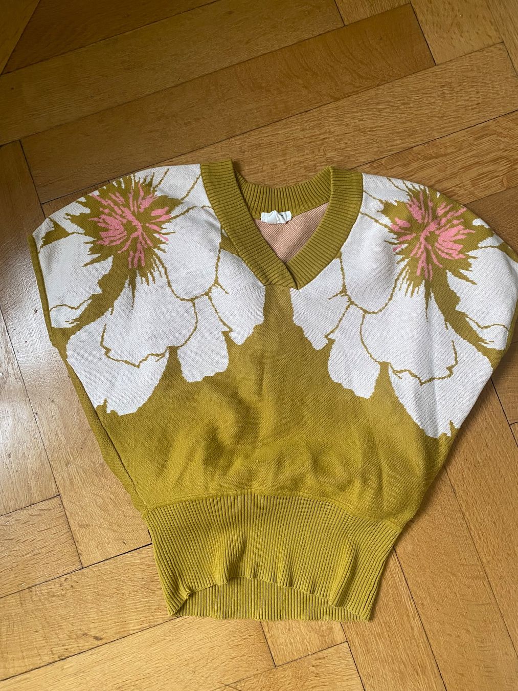 Maglioni & Felpe: Damen Pullover Blütendesig SKFK – Usato da Basel venduto da NormaJean01