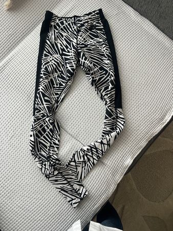 NIKE SPORT LEGGINS ZEBRA MUSTER XS