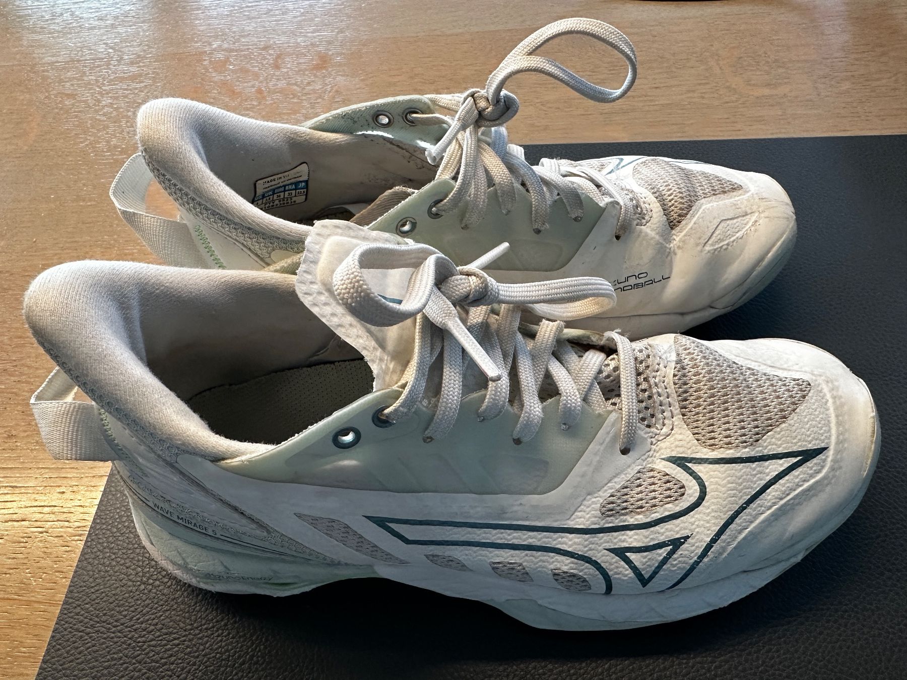 Mizuno Scarpe da uomo: Mizuno Hallenschuh Gr. 36 – Usato da Jona venduto da Stijo6