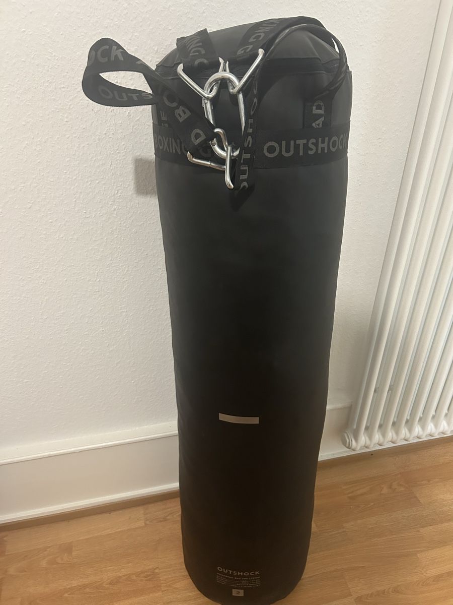 Decathlon Sacchi da boxe: Sac de frappe Boxe – Nuovo (secondo la descrizione) da La Chaux-de-Fonds venduto da hpu_8m6j
