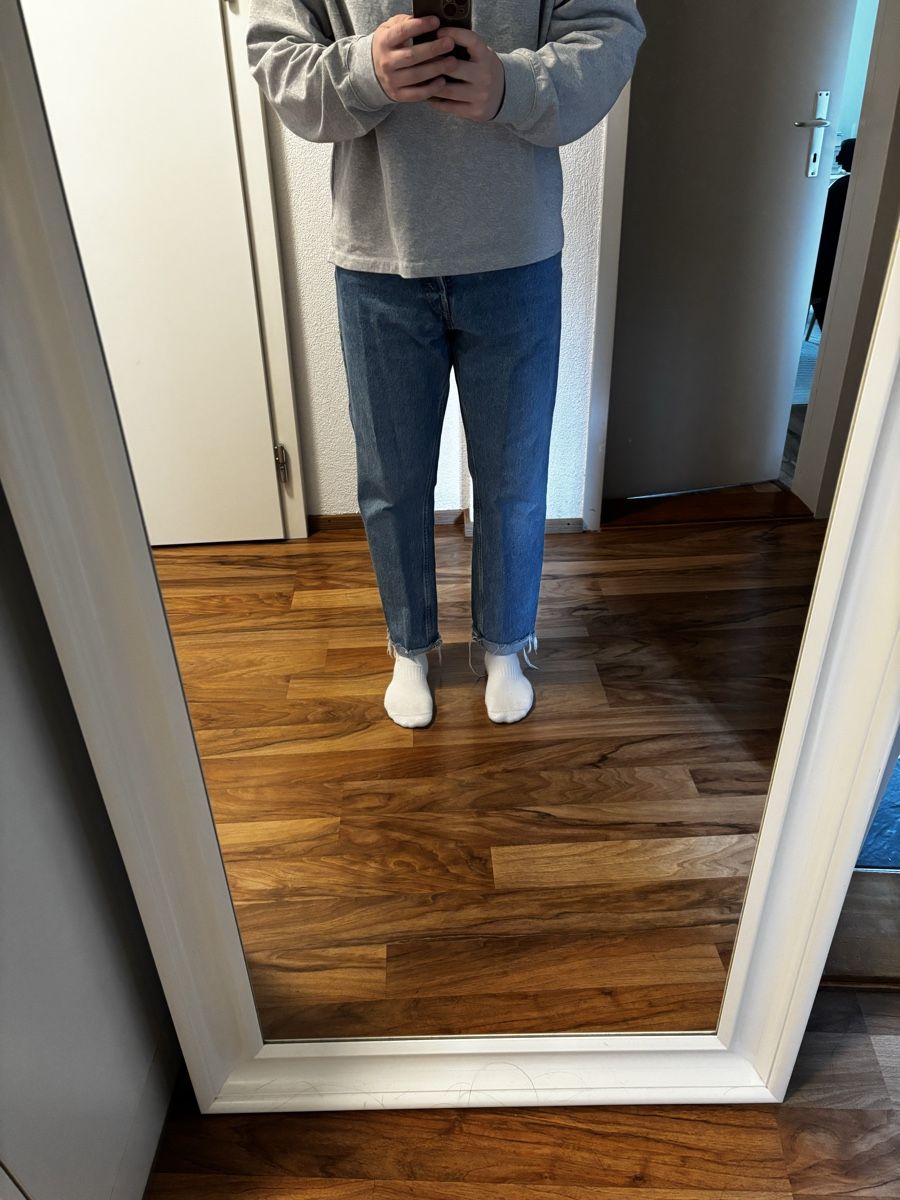 Weekday Jeans: Weekday Barrel Jeans | 33/32 – Usato da St. Gallen venduto da NPC_mit_Twint 4