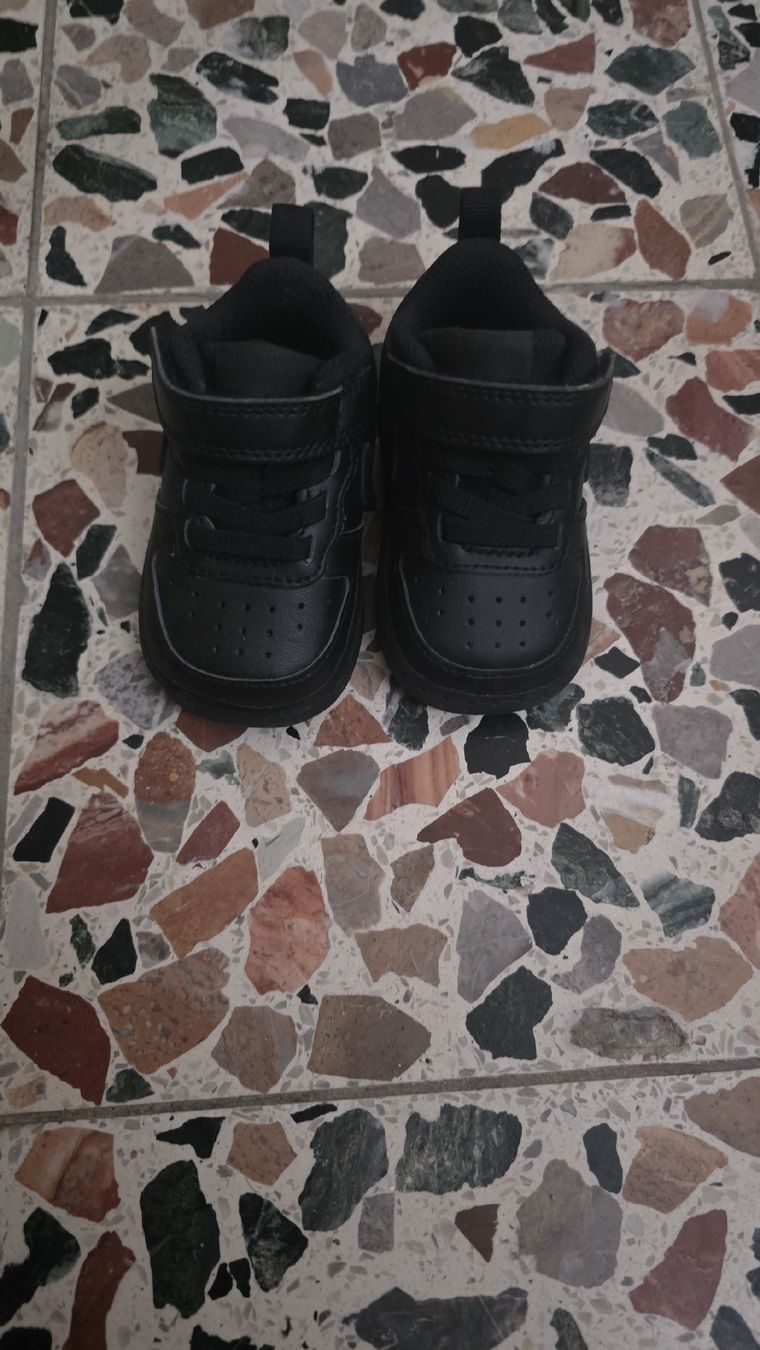 Nike Herrenschuhe: baskets Nike – Gebraucht aus Réchy von mikas4100
