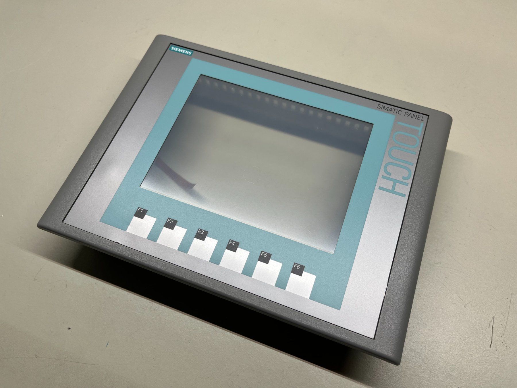 Siemens Componenti elettronici: Siemens KTP600 HMI Ersatz Frontglas – Usato da Jenaz venduto da Speedy350