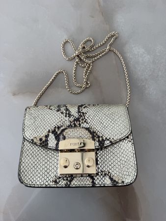 Furla Metropolis Minibag Schlangenmuster Goldkette guter Zus