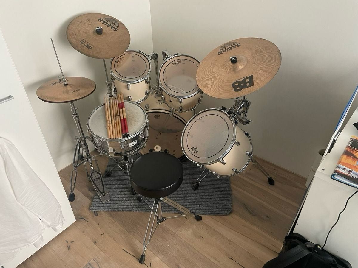 Strumenti musicali: Schlagzeug – Usato da Zürich venduto da aat48