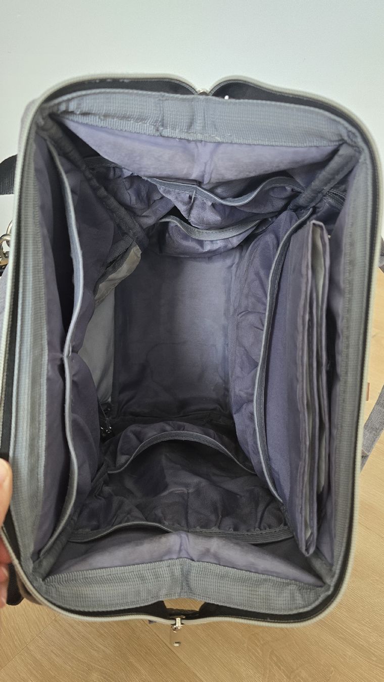 Zaini: Diaper Bag Rucksack Grey with changing mat  – Usato da Wislikofen venduto da Riko007 4