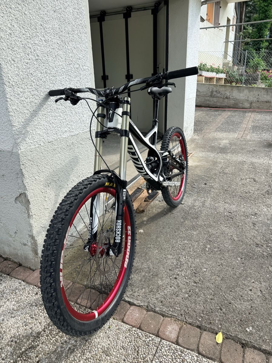 Specialized Biciclette: Specialized Demo 8 Carbon – Usato da Faoug venduto da mau_k88k 1
