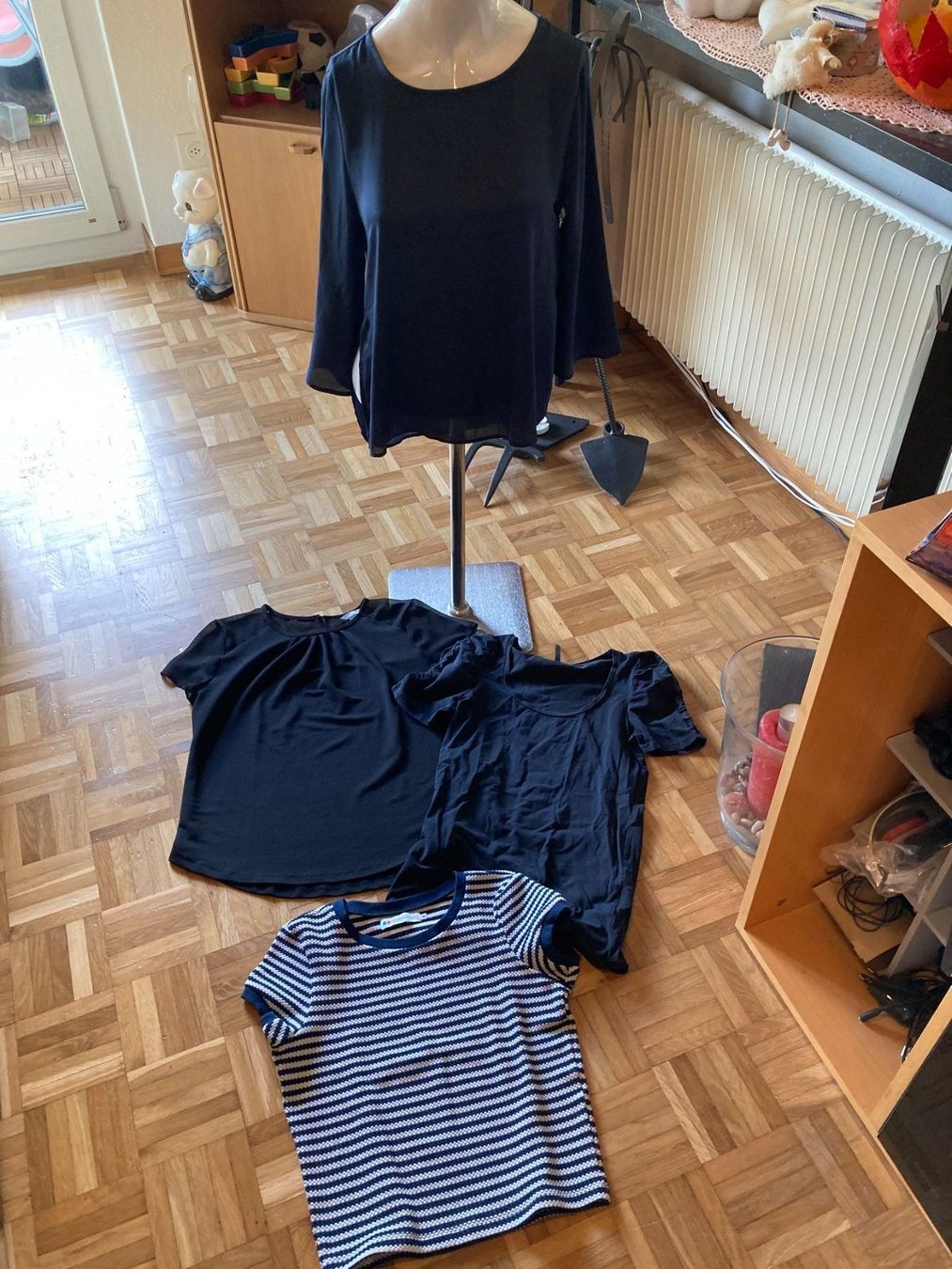 Lots de vêtements: Kleiderpaket – D'occasion à Balsthal par dasesaro