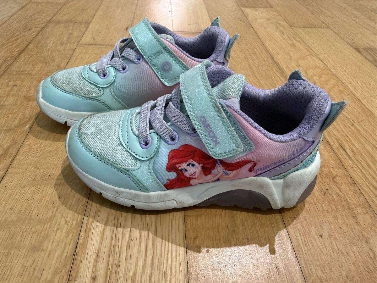 Scarpe per ragazze: Geox Disney Princess 26 – Usato da Winterthur venduto da _cyb3r-w0lf_ 1