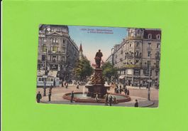 Zürich-Bahnhofstrasse, Alfred Escher-Denkmal-belebt