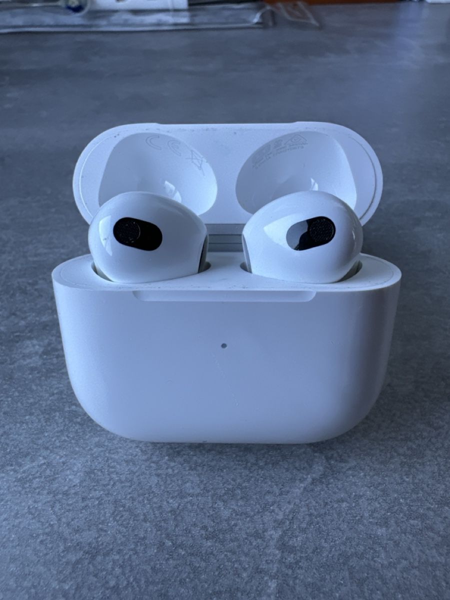 Apple Cuffie: Apple AirPods 3 original – Usato da Le Lignon venduto da fab_w9jj