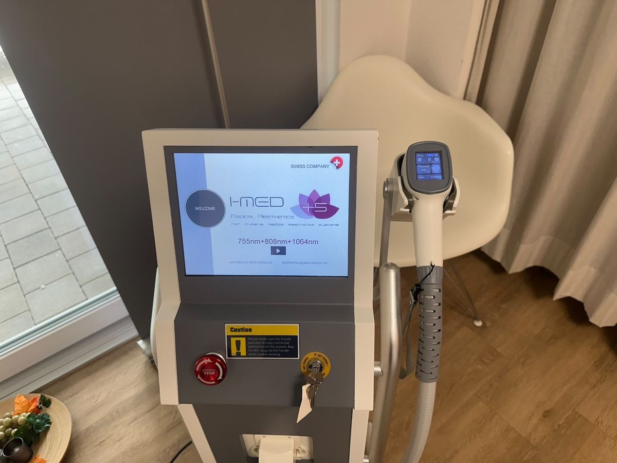 Altro per la cura del corpo: Laser dauerhafte Haarentfernung – Usato da Niederrohrdorf venduto da Choco05