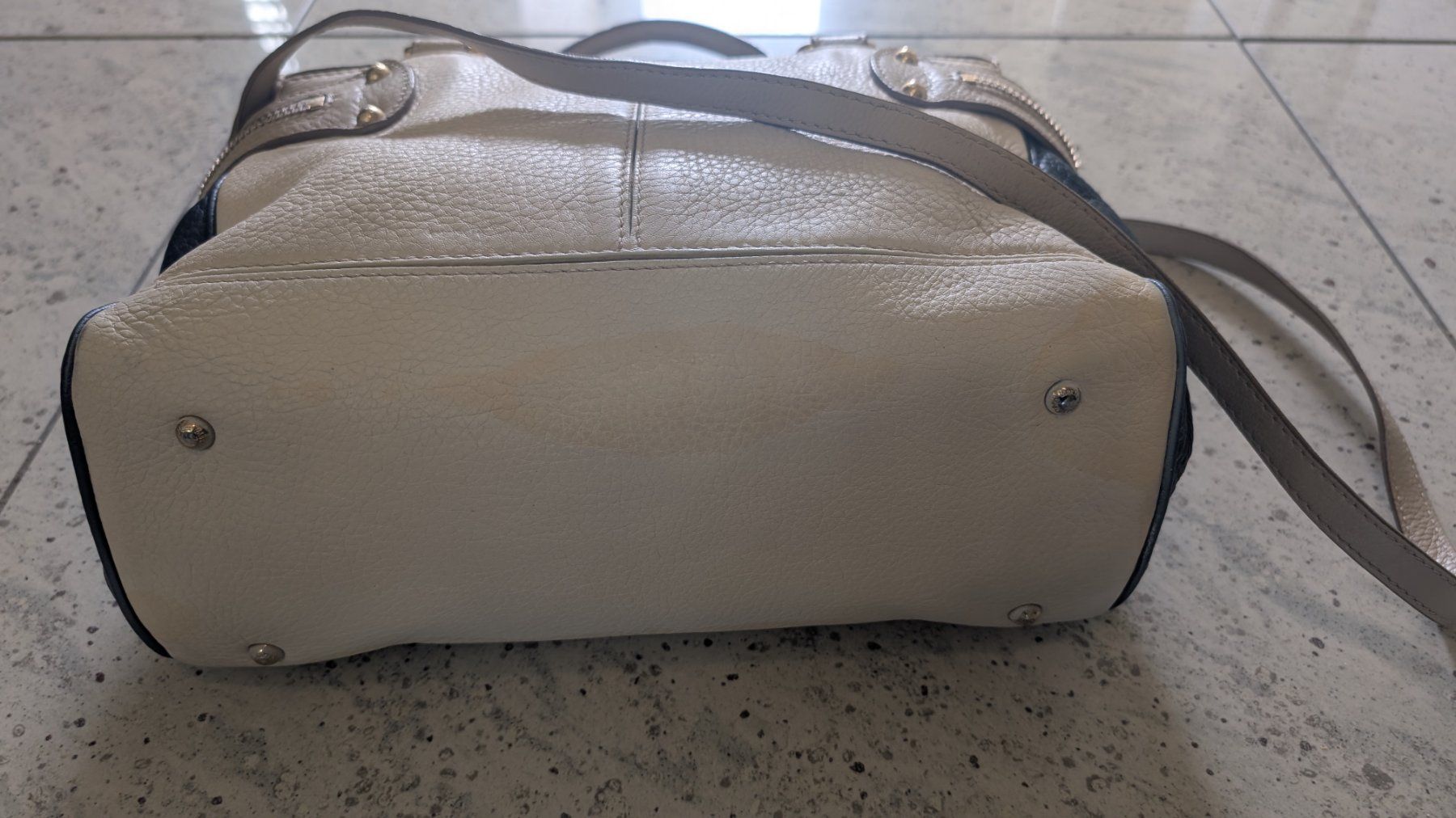 Max Mara Taschen für Damen: MaxMara Handtasche in Beige & Schwarz, Leder – Gebraucht aus Rüfenacht BE von mla_jmf8 2