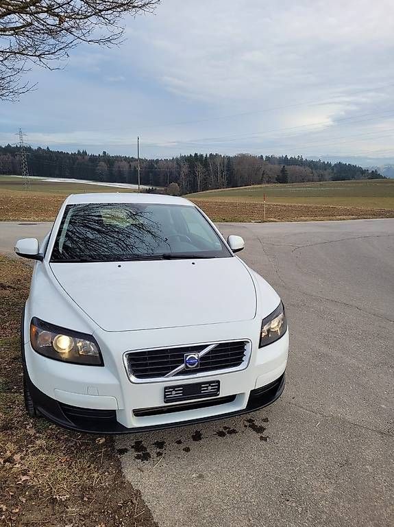 Autos: VOLVO C30 2.0D Coupé – D'occasion à Murzelen par Andrea128 2