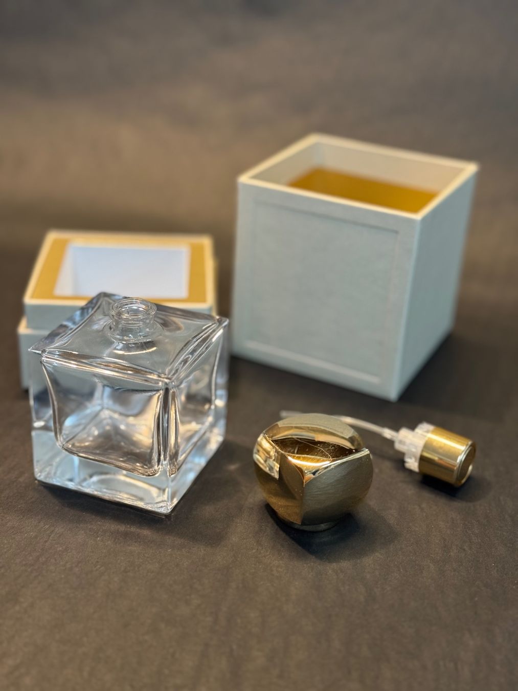 Flaconi: Parfum Verpackung SET 220 Stück – Nuovo e nell'imballaggio originale da Zürich venduto da christof_23