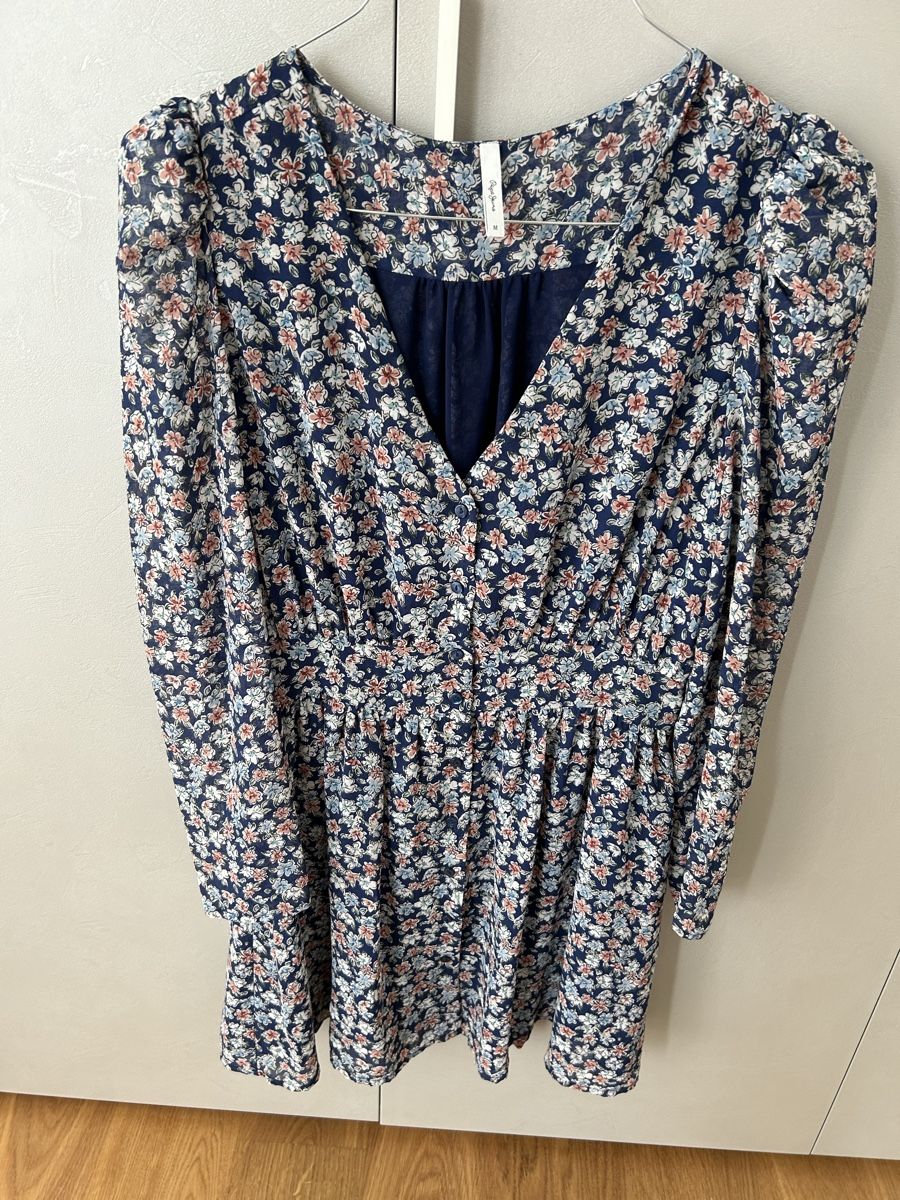 Pepe Jeans Kleider: Pepe Jeans geblümtes Sommerkleid / M – Gebraucht aus Zug von bia_v6gf 1