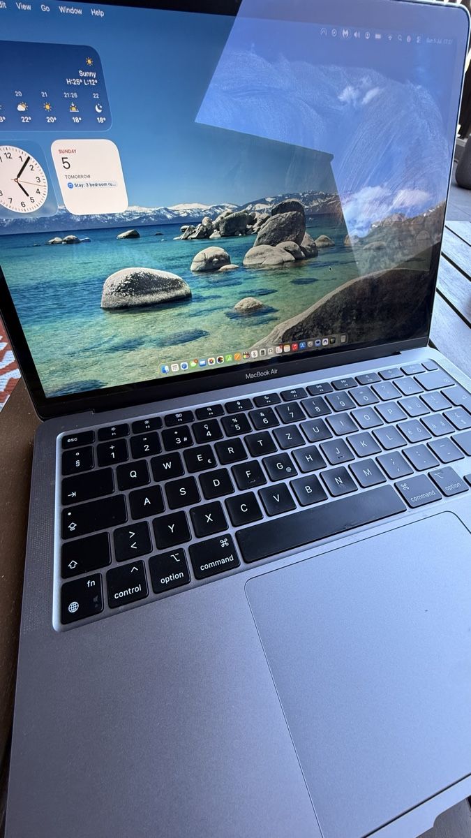 MacBook Air M1 2020 256GB + 8GB RAM (Gebraucht) in Val-d'Illiez