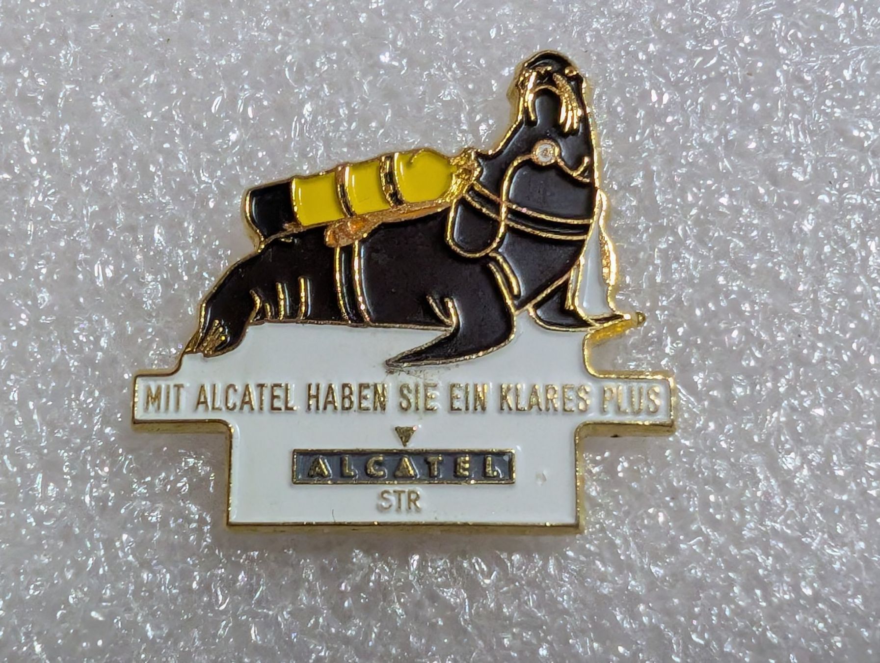 Plaketten & Abzeichen: Ansteckpin 251: Alcatel – Gebraucht aus Oppligen von Pin-Fall-Shop