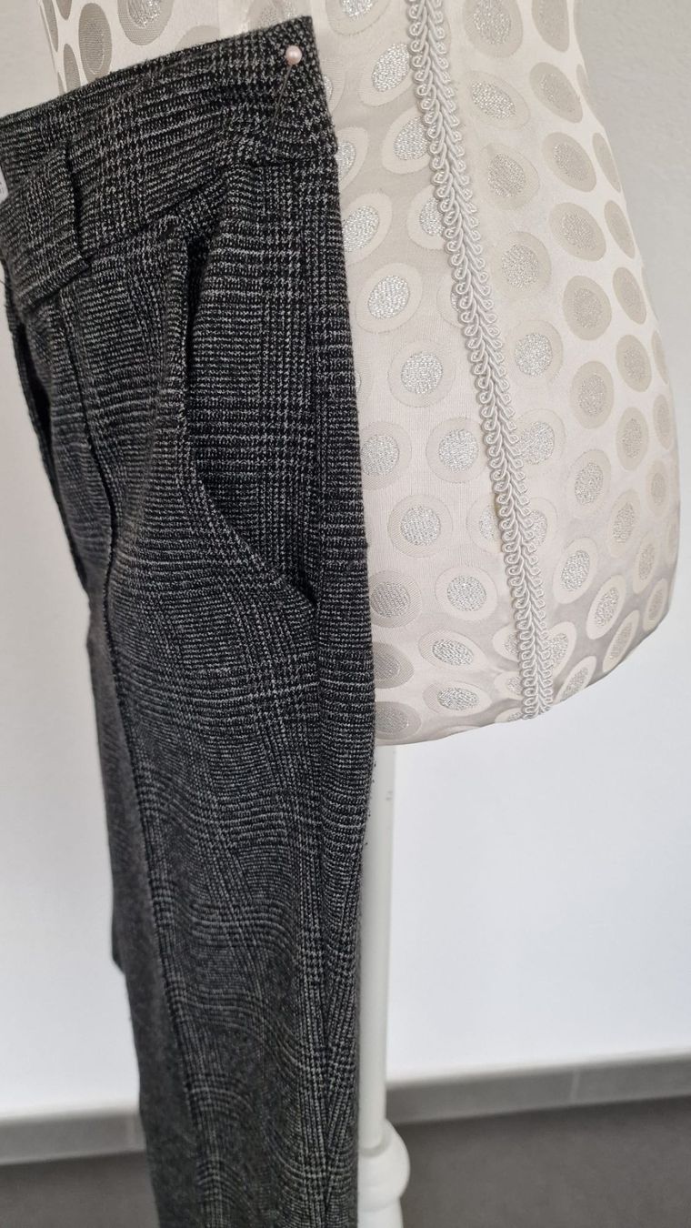 Mango Pantaloni: Mango Basic Hose/Pantaloni/Pantalon/Trousers – Usato da Magden venduto da stricklady 8