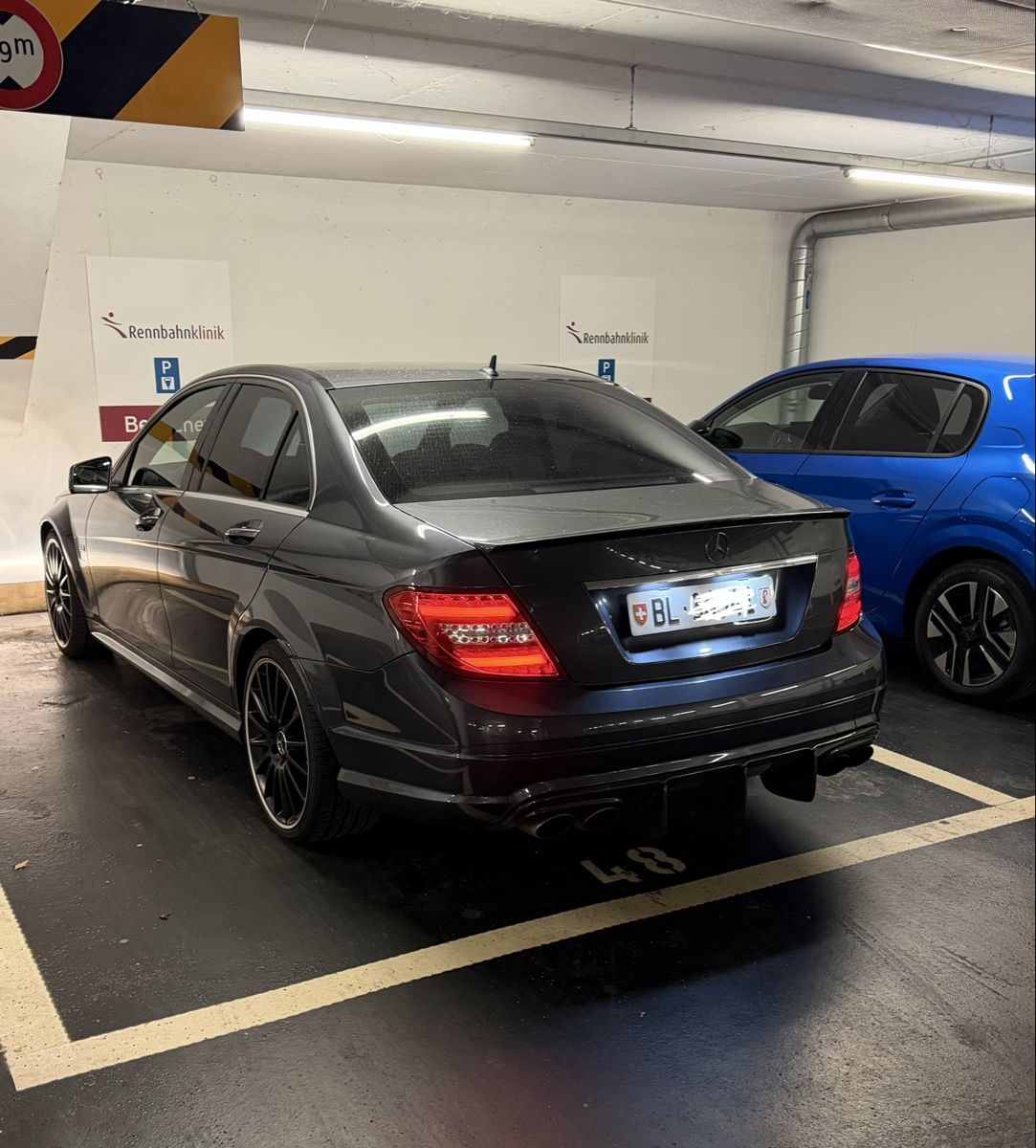 Mercedes-Benz Automobili: C63 AMG mit 6.2L V8 Limo – Usato da Tecknau venduto da Mikel011