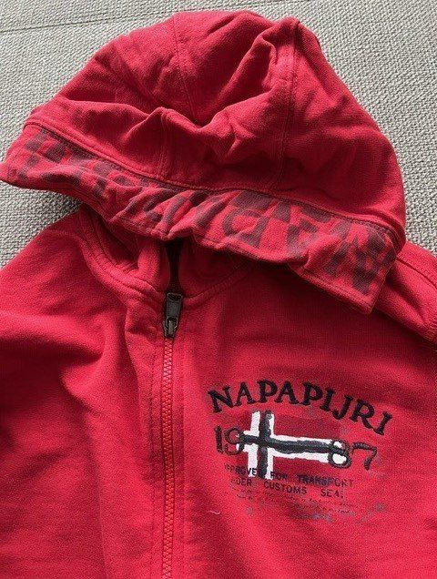 Napapijri Jacken: Napapijri Sweatjacke GUIRO Grösse M – Gebraucht aus Zufikon von h_s_8xnb
