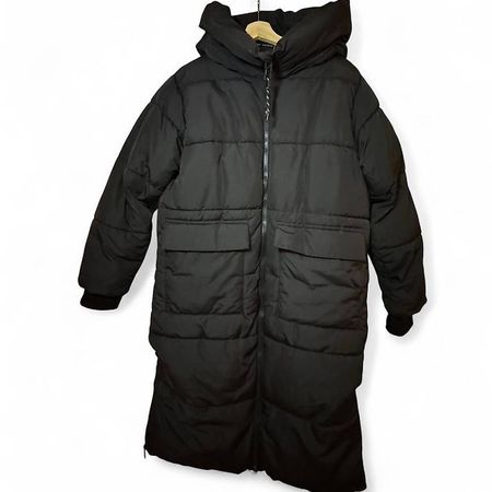 Doudoune longue à capuche noire