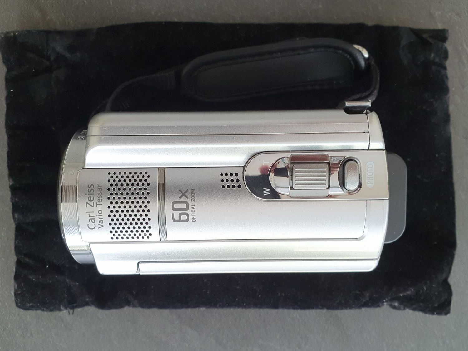 Sony Videocamere: HANDYCAM SONY DCR-SR68E – Usato da Préverenges venduto da PimentCash 3
