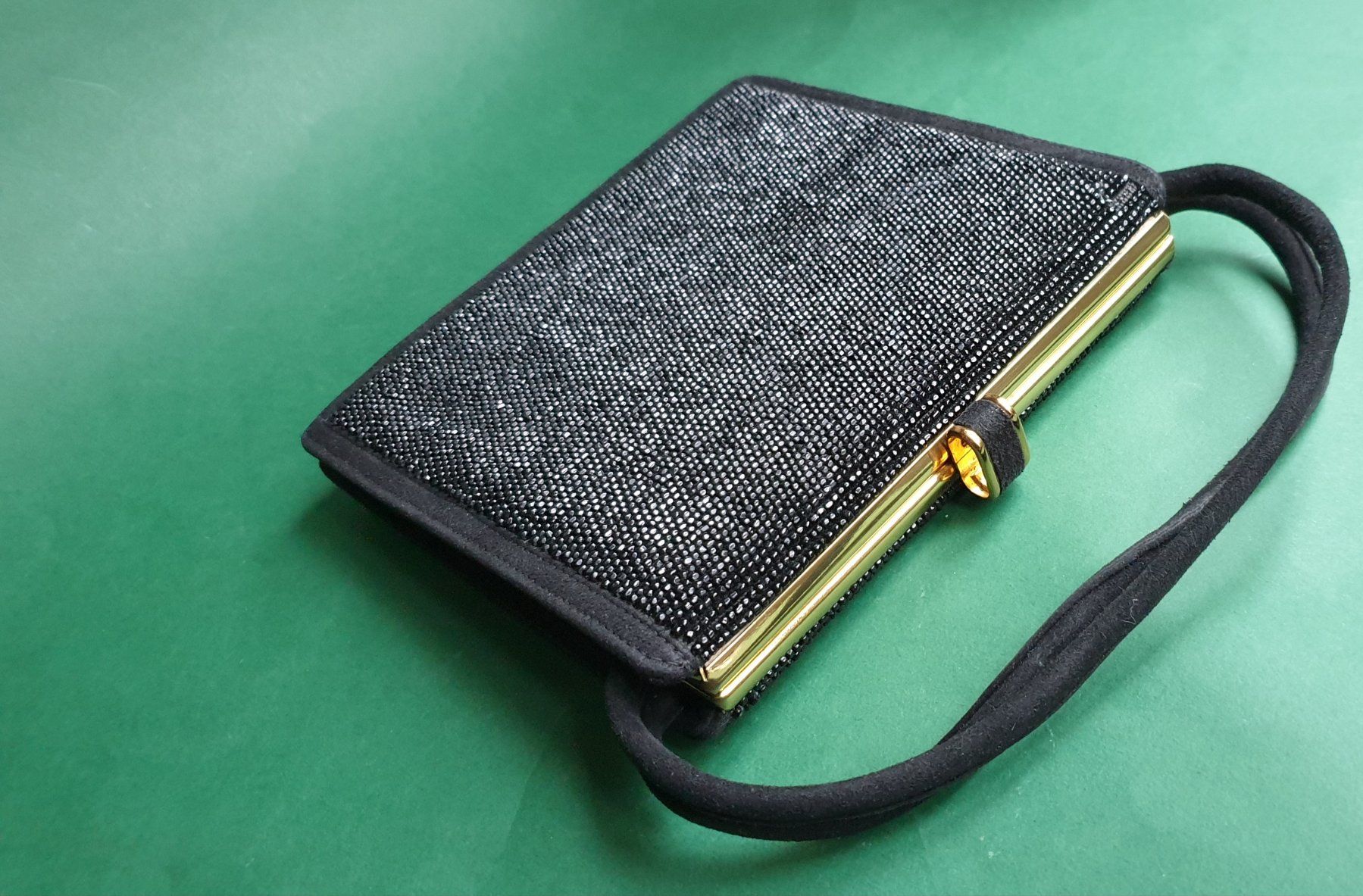 Borse da donna: Abendtasche schwarz Vintage Perlen-Kastentasche – Usato da Seengen venduto da Seestern77