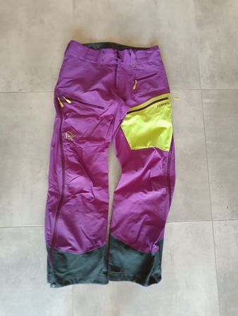 Pantaloni Norrøna Lofoten Gore-Tex Pro viola verdi taglia M