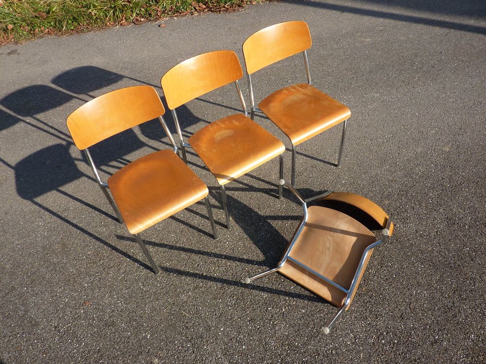 4 Stühle Holzstühle Stapelstühle Seminarstühle stapelbar 1