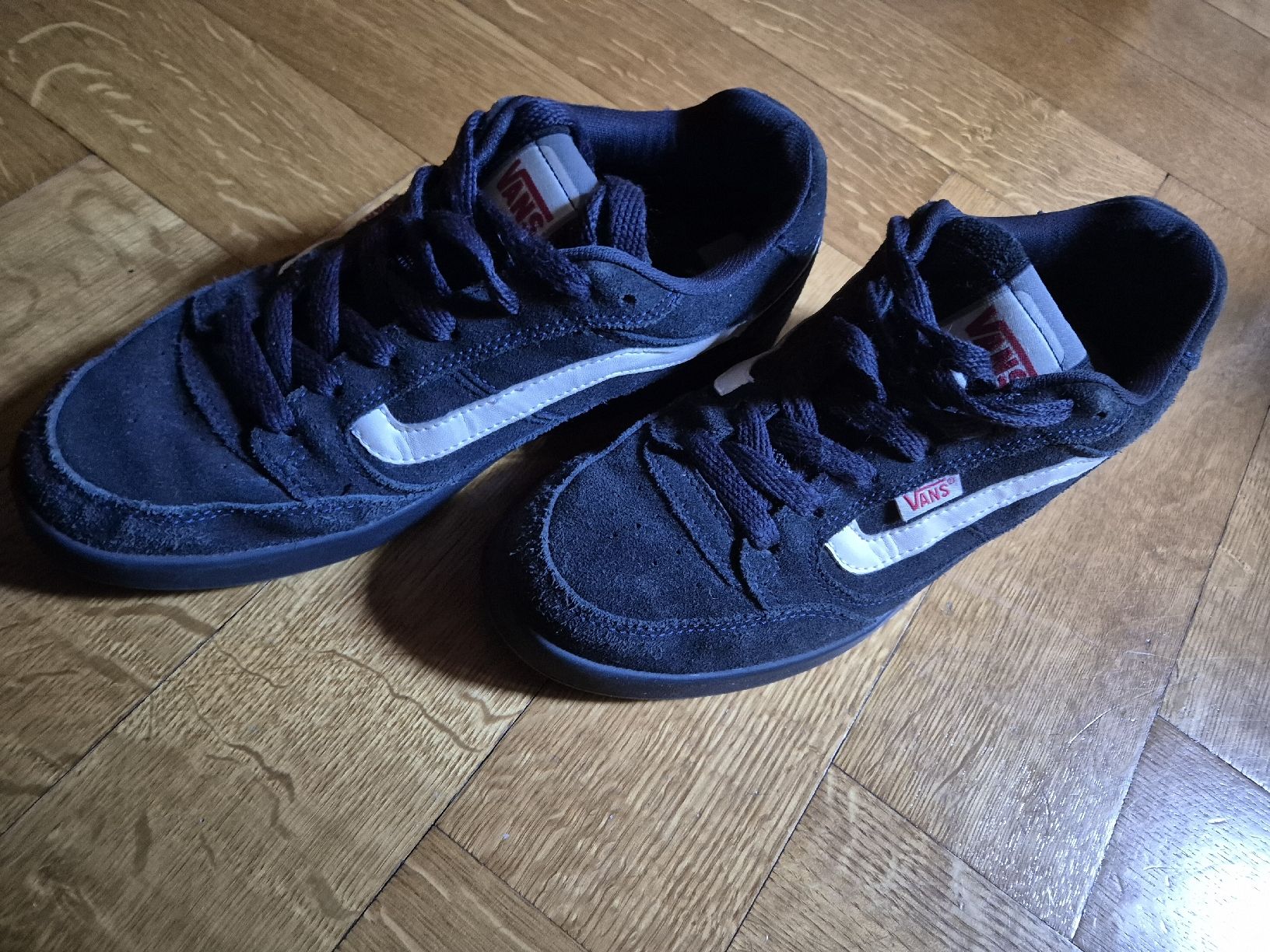 Vans Scarpe da uomo: Sneaker Vans bleu marine taille 42.5  – Usato da Lausanne venduto da mly_j8yp 5