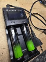 Batterie Ladegerät Lii-PD2 mit 2x Akkus top Zustand