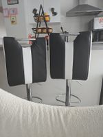 2 chaises de bar