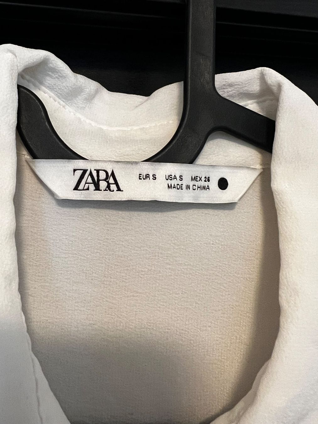 Zara Camicette: Zara 100% mulberry silk shirt – Usato da Adliswil venduto da nat_7q7l 1