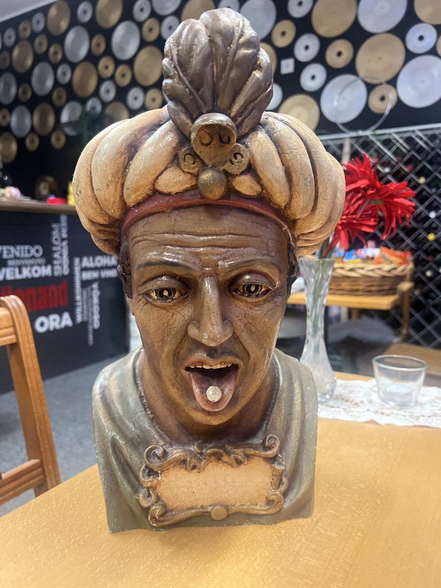 Figuren: Antike Büste Mann mit Turban, ca. 38cm hoch – Gebraucht aus Rorschach von TrendyDeals