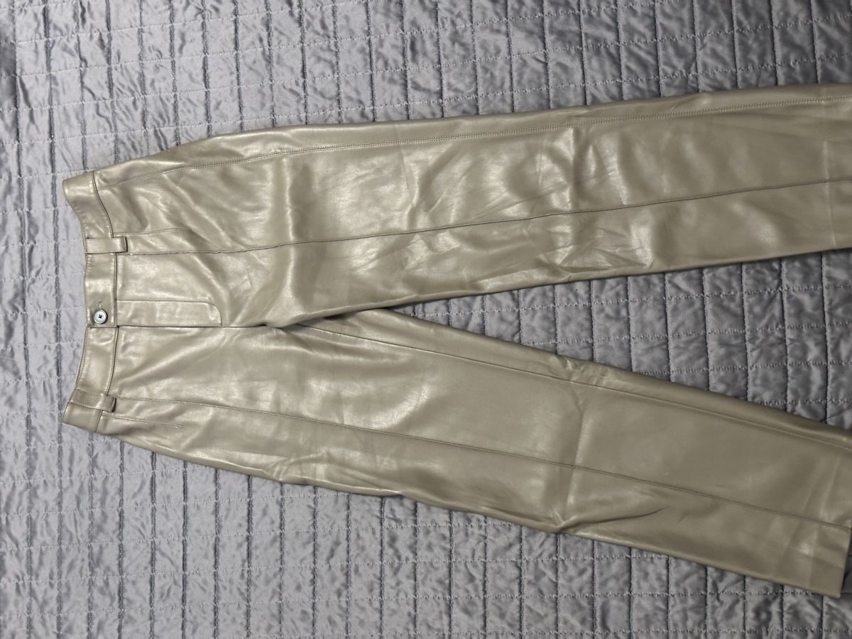 Zara Pantaloni: Zara Lederhose Kunstleder Khaki Gr. M – Usato da Zürich venduto da kri_hy6t 3