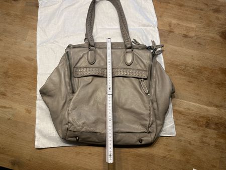 Handtasche